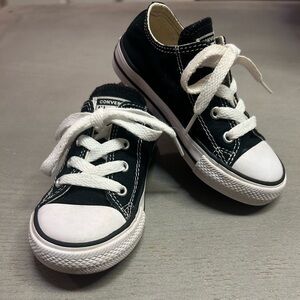 Converse All Star Infant/Toddler Boys Black Shoes~Size 8 Set Of 2